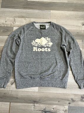 Roots Gray Crewneck Sweatshirt with white Logo size M